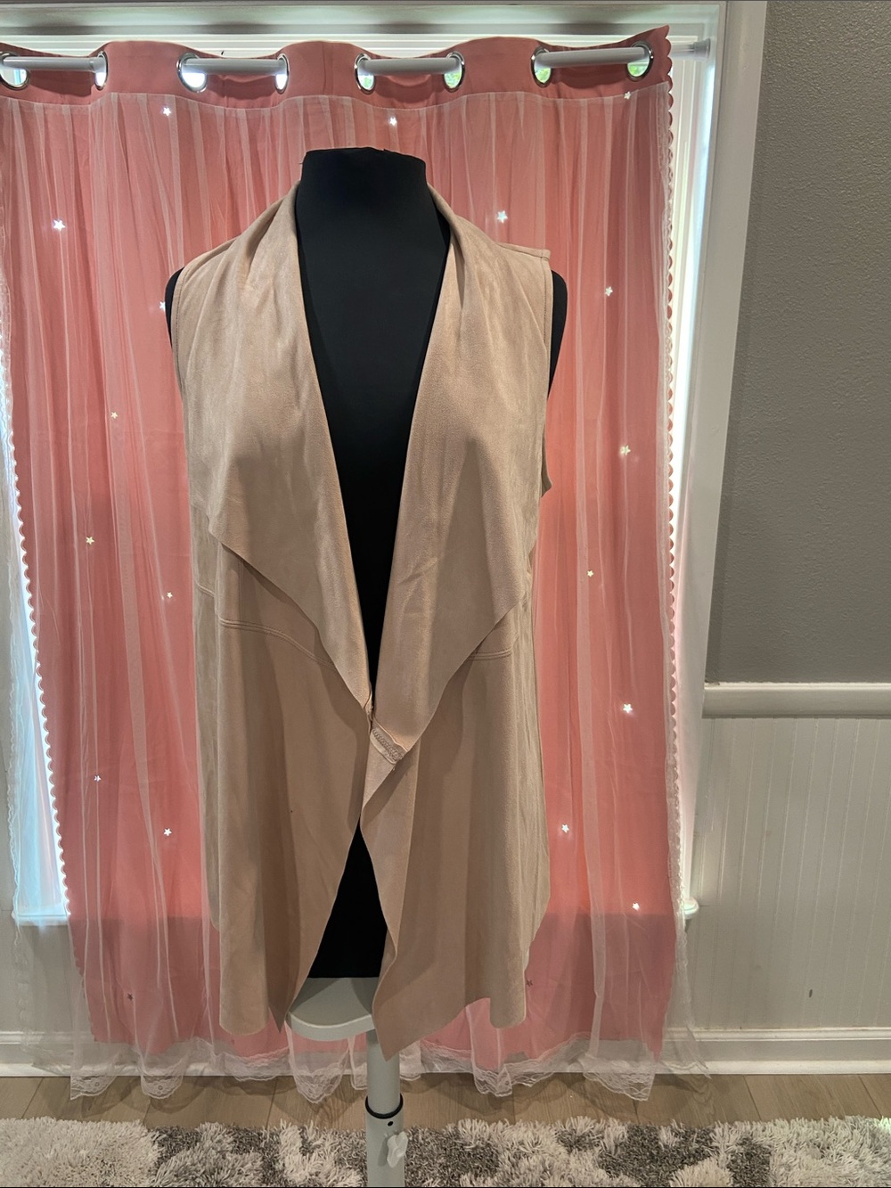 Premise Sleeveless Draped Open Front Tunic Vest - Blush. Size XS